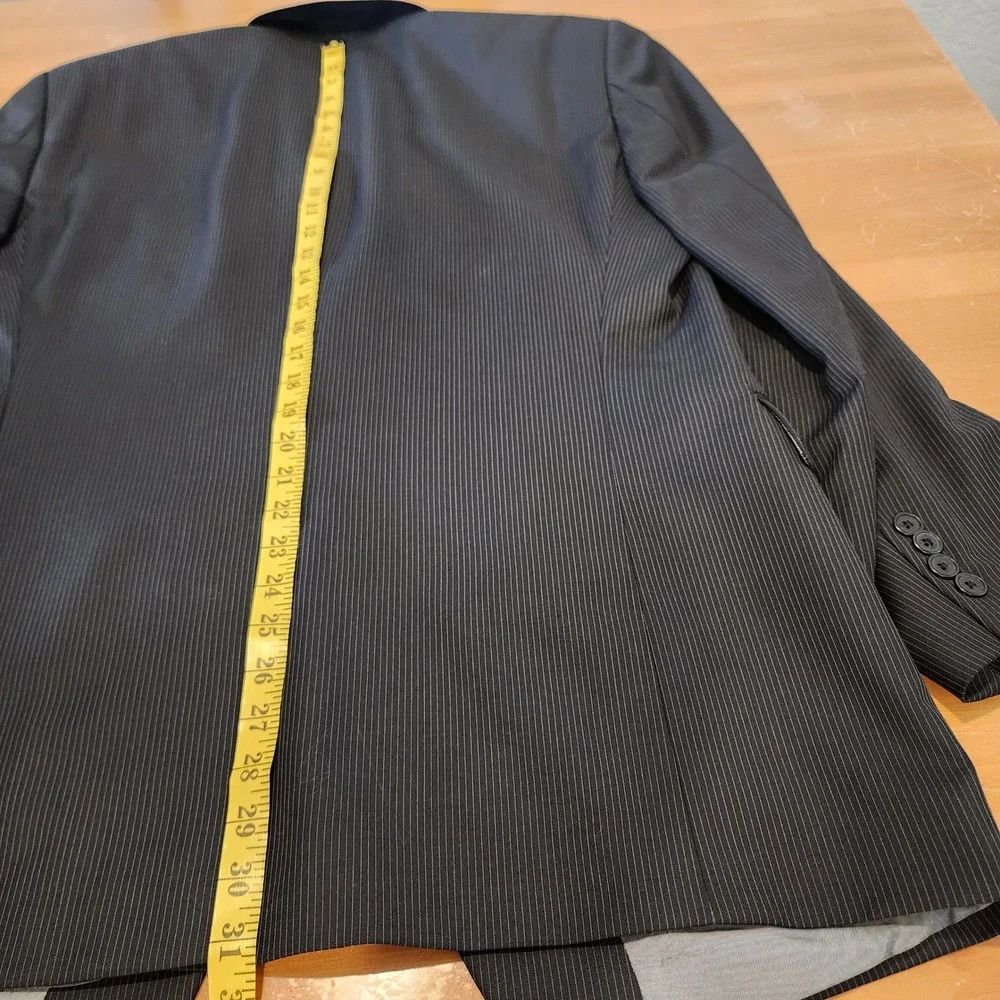 Calvin Klein Wool Blazer Jacket Mens 42R Gray Pinstripe Professional Preppy Work